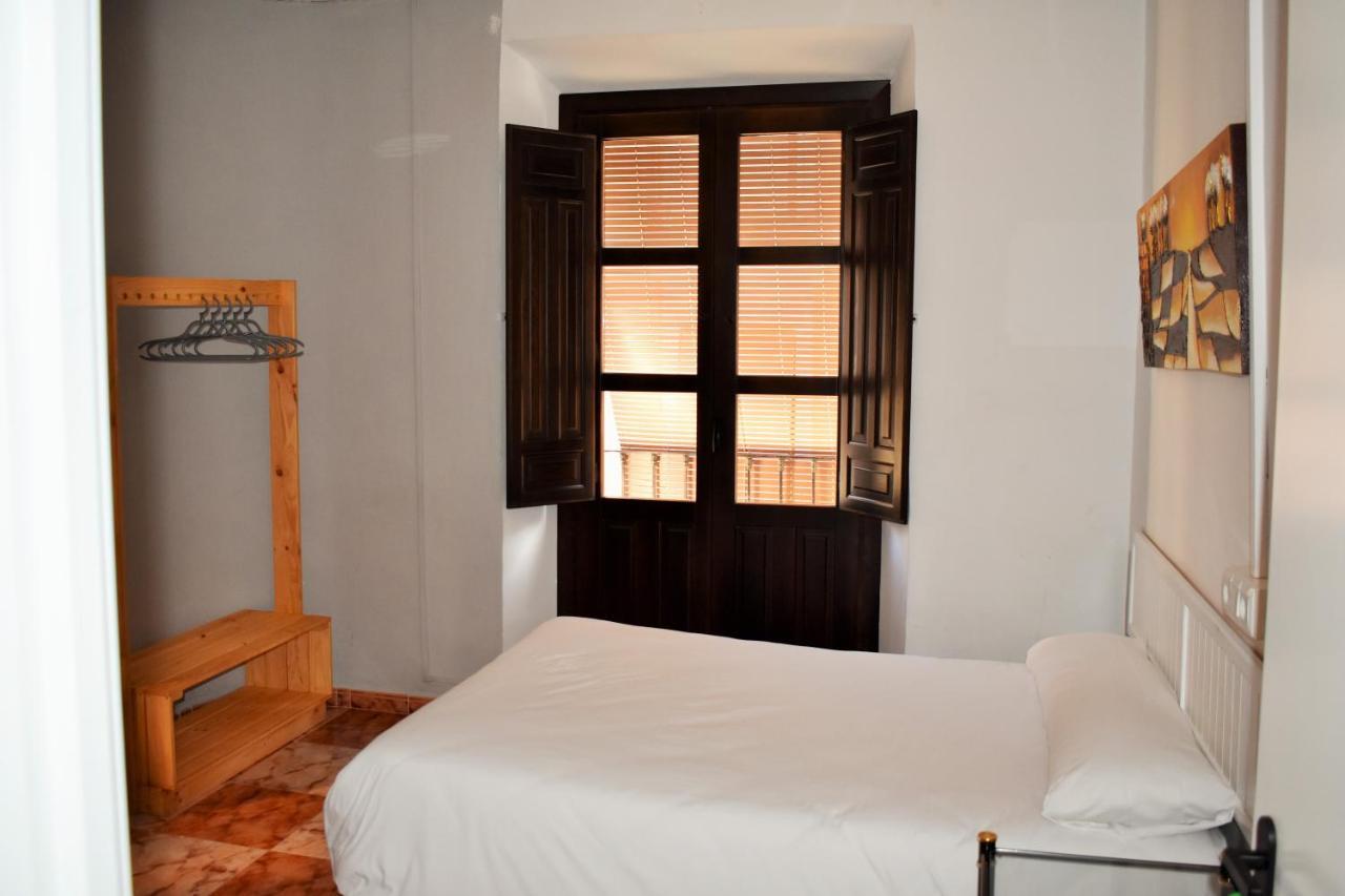 Pension Castil Гранада Экстерьер фото