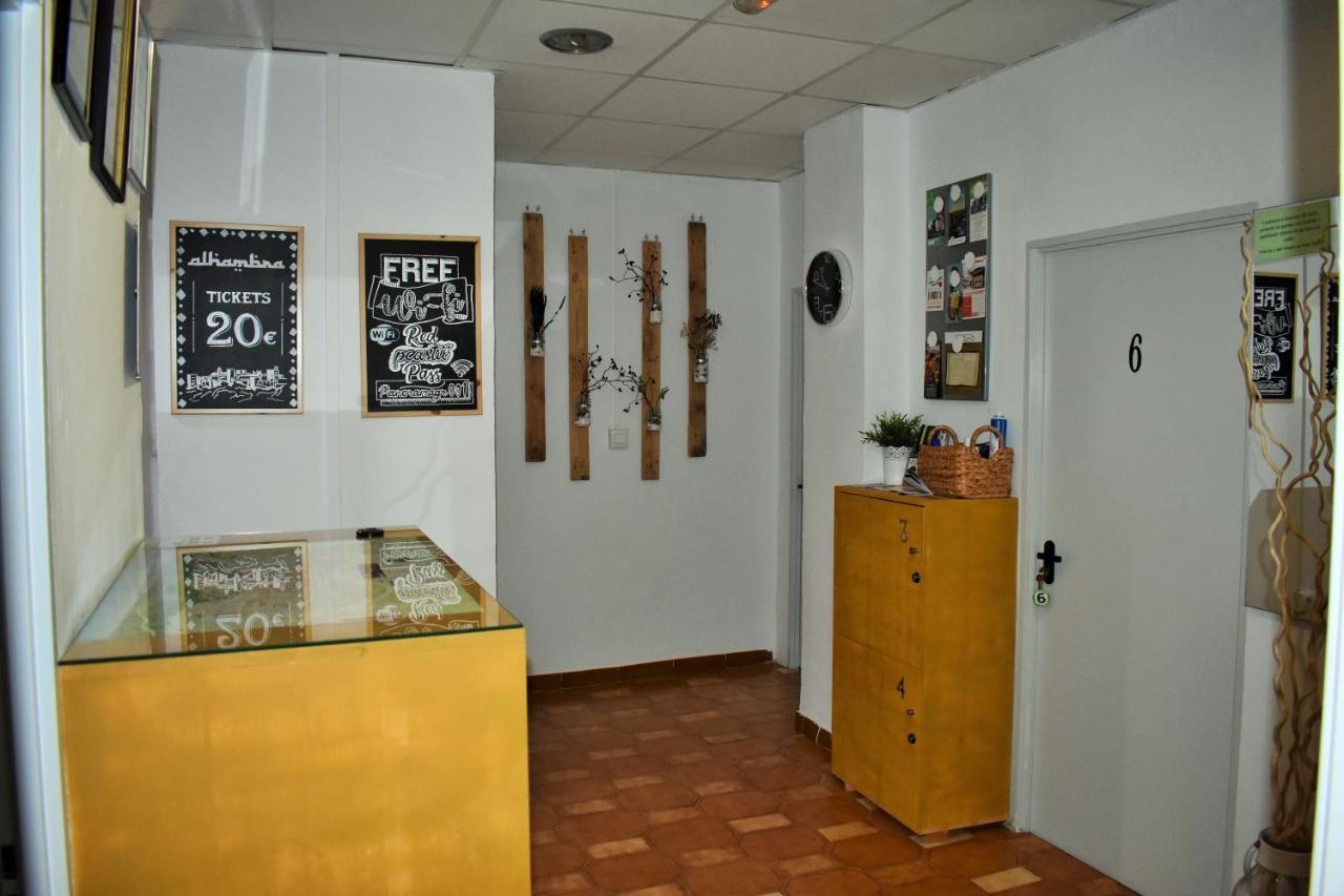 Pension Castil Гранада Экстерьер фото